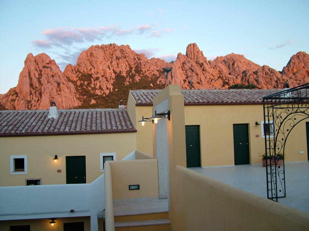 Papillo Resort Borgo Antico San Pantaleo Dış mekan fotoğraf