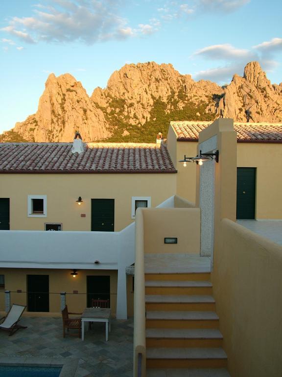 Papillo Resort Borgo Antico San Pantaleo Dış mekan fotoğraf